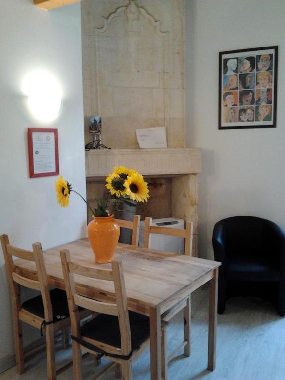 Logis Andraud Studios Saint-Émilion Стая снимка